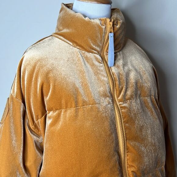 Fabletics Light Honey Wonder Velour Cropped Puffer Jacket - Picture 5 of 12